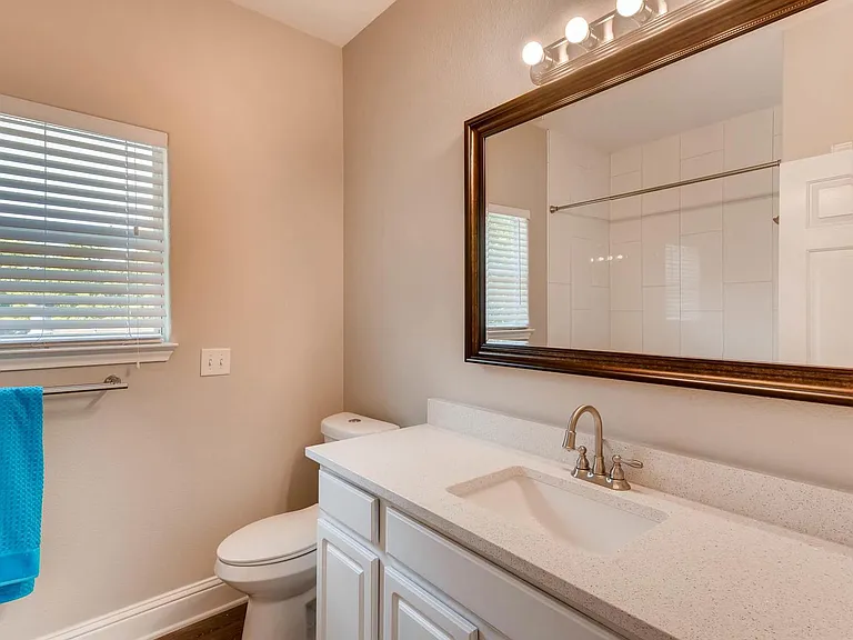 1116 Estes Ave #A — Photo 16
