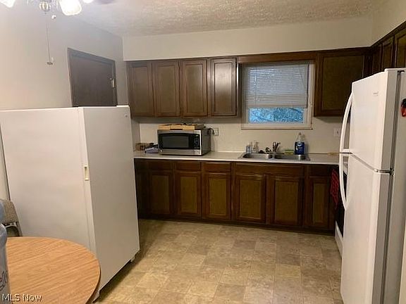 2nd image of 2578 Montclair Ave