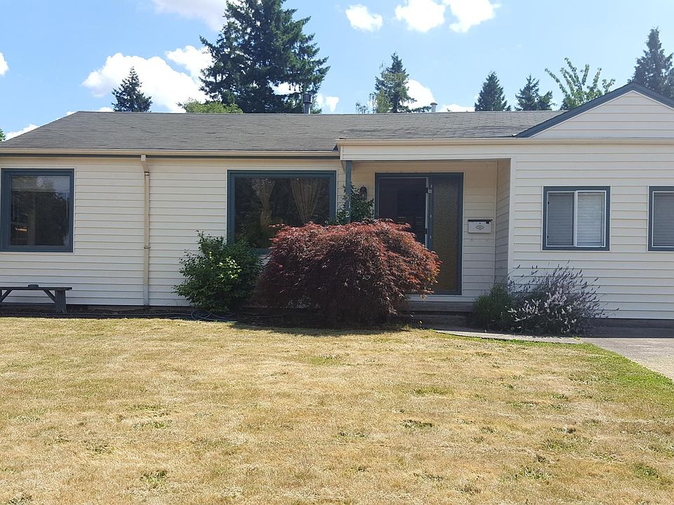 Your new home! On a corner lot, lots of space. Mature Japanese maple, Camelia tree