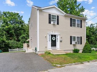 16 Carder St, Providence, RI 02904