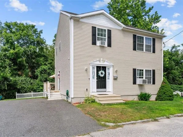 16 Carder St, Providence, RI 02904