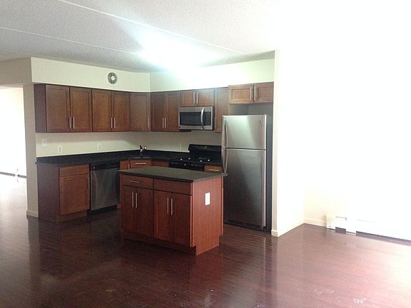 5th image of 330 E 120th St APT 2