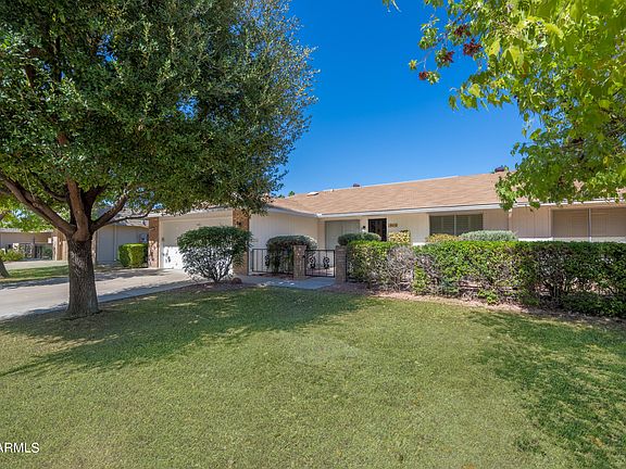 3rd image of 9614 W GREENHURST Drive