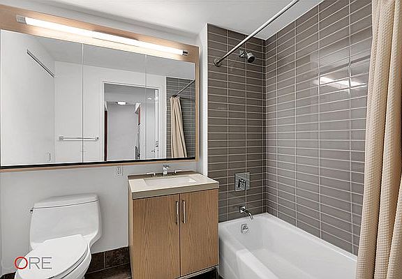 5th image of 500 W 30th St #6S