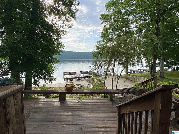 4th image of 945 Paradise Point Dr