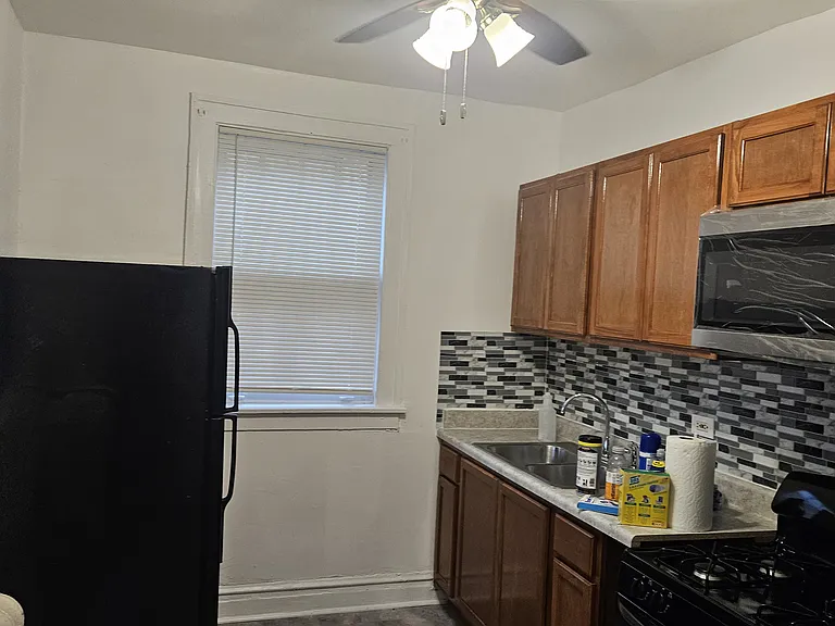 10918 S Vernon Ave — Photo 37
