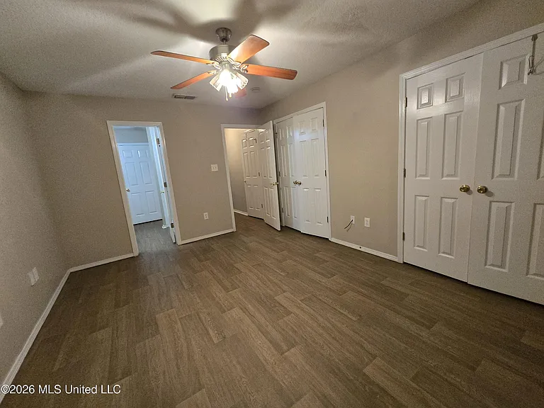 13488 Addison Ave — Photo 16