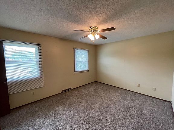 5th image of 1409 Brenton Dr