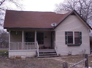 110 County Road 4510, Hondo, TX 78861