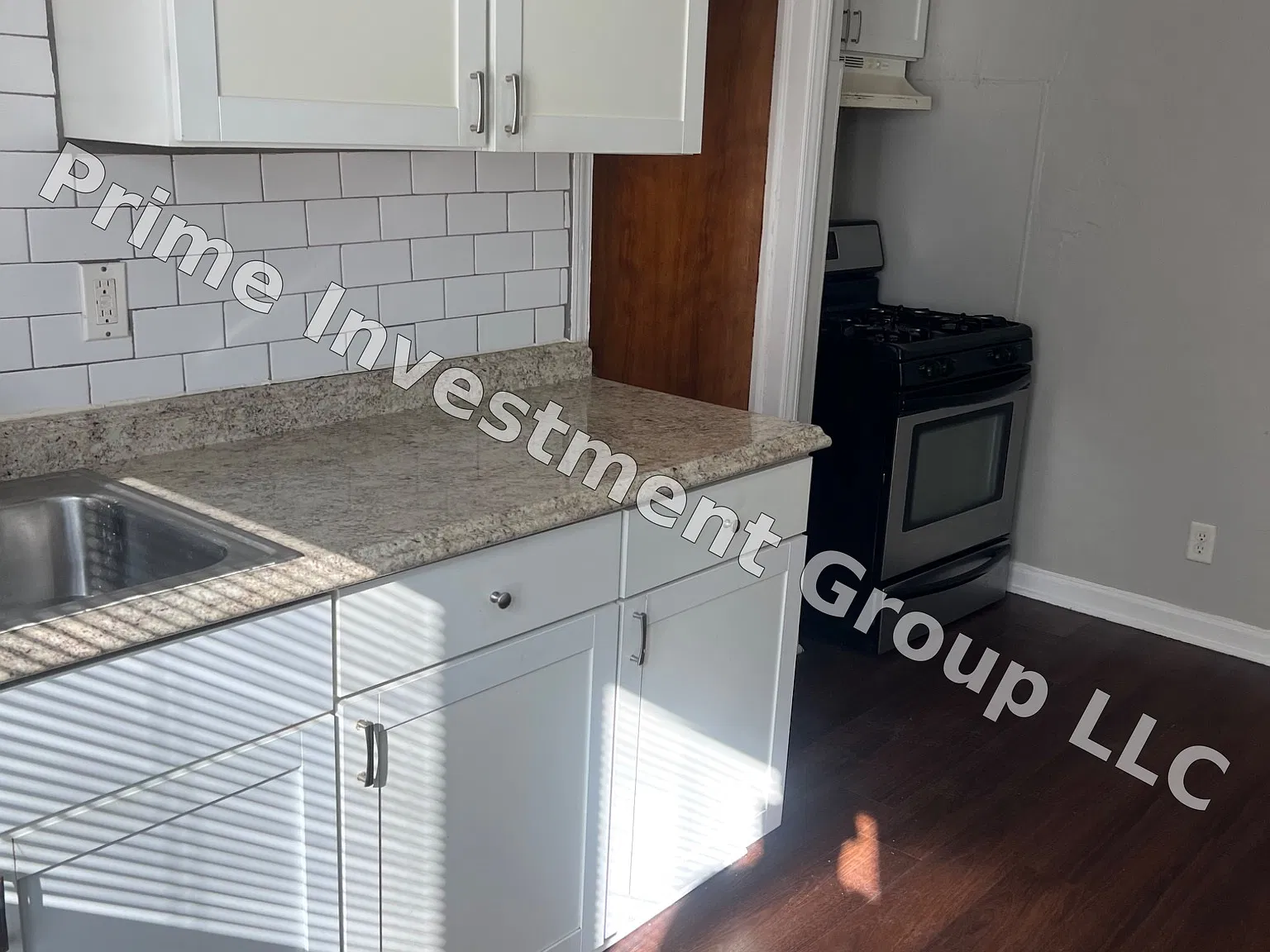 2 bed, 750 sqft, $900 — Photo 2