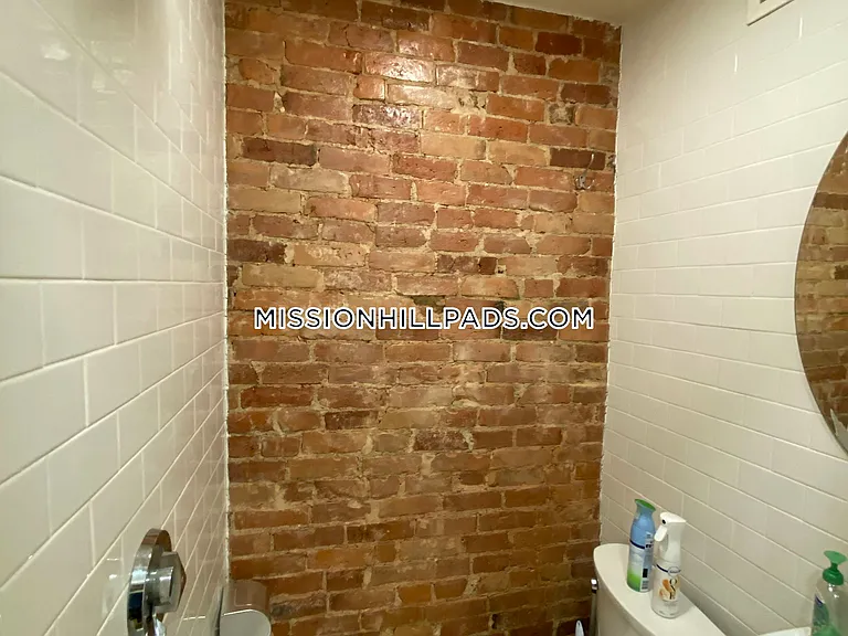 830 Huntington Ave #3 — Photo 7
