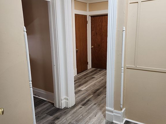 2nd image of 1207 1/2 Brown St #1207
