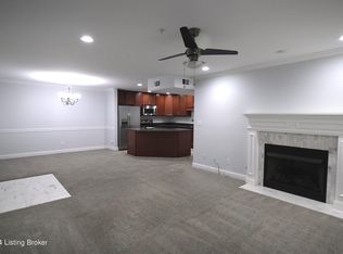 8502 Atrium Dr APT 802, Louisville, KY 40220