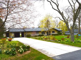 683 Westridge Dr, Cedarburg, WI 53012