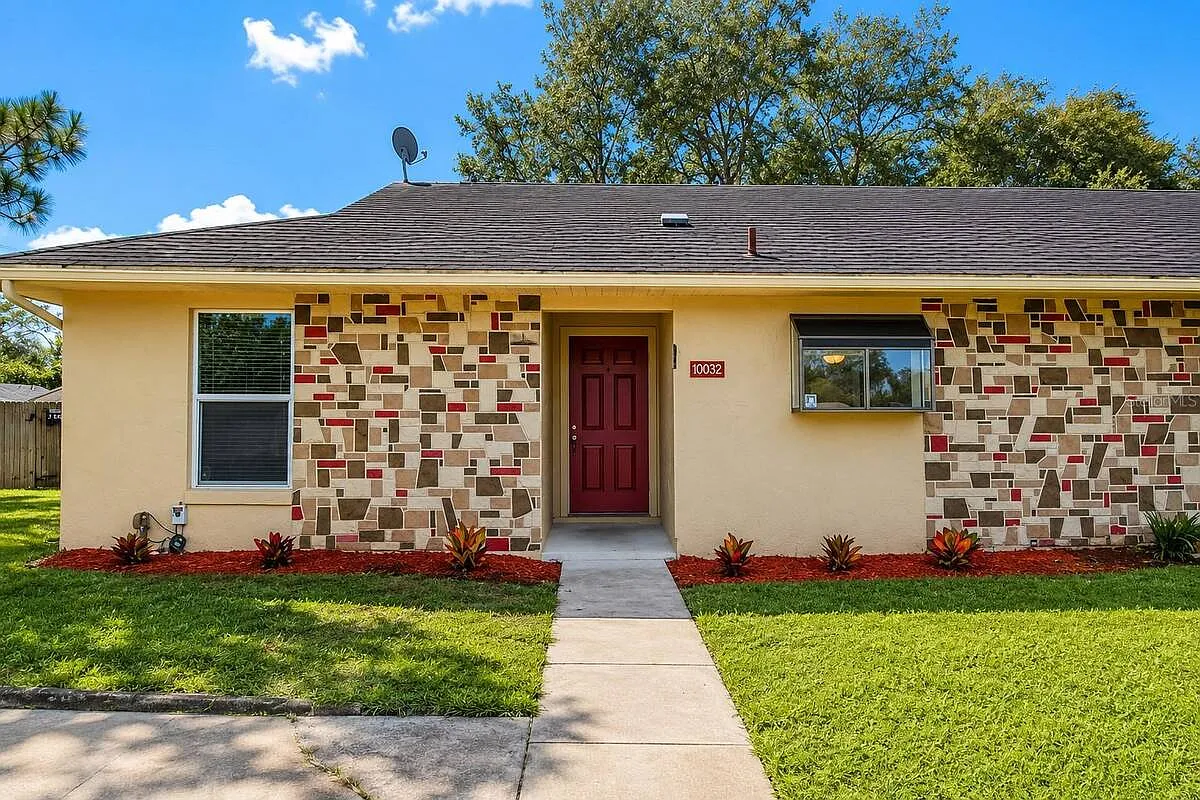 2 bed, 2.0 bath, 924 sqft, $1,795 — Photo 1