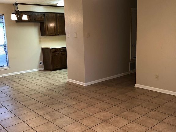 4th image of 4119 Bill Owens Pkwy APT A