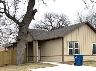 913 Rice St, Denison, TX 75020