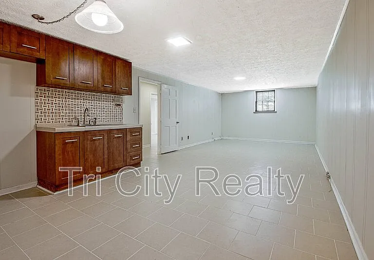 630 Hawthorne Pl — Photo 40