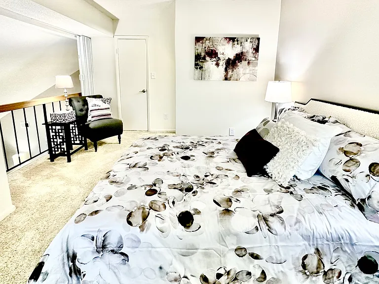 Willow Lake Apartments — Photo 9