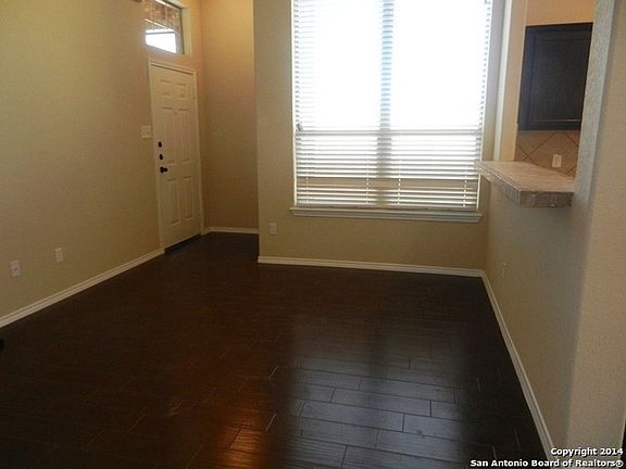 4th image of 717 & 713 Creekside Circle
