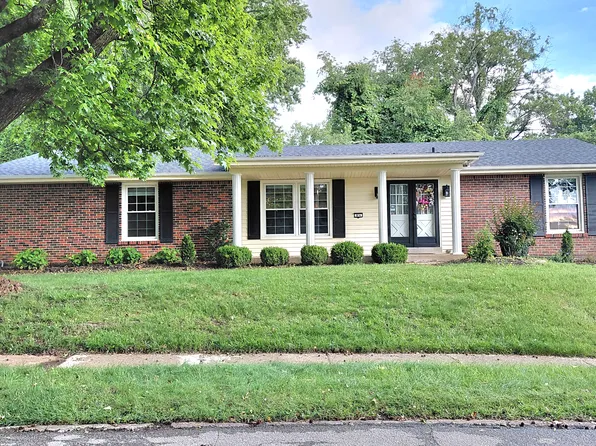874 Hollyridge Dr, Ballwin, MO 63011