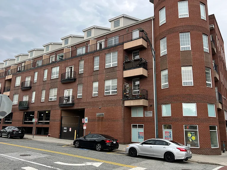 360 S Elm St #103 — Photo 1