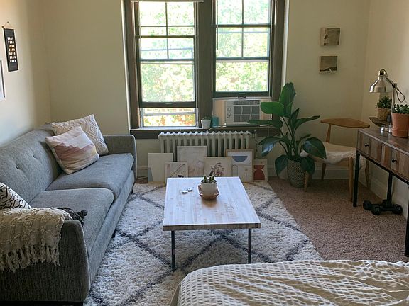 5th image of 813 University Ave SE #204