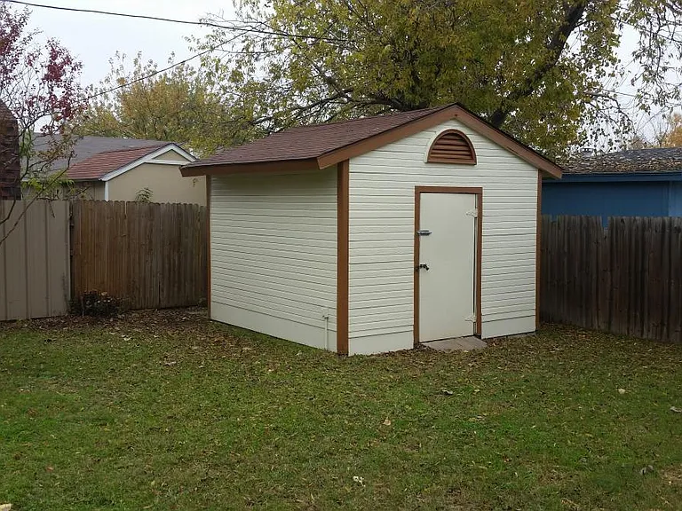 6017 Robin Dr — Photo 24