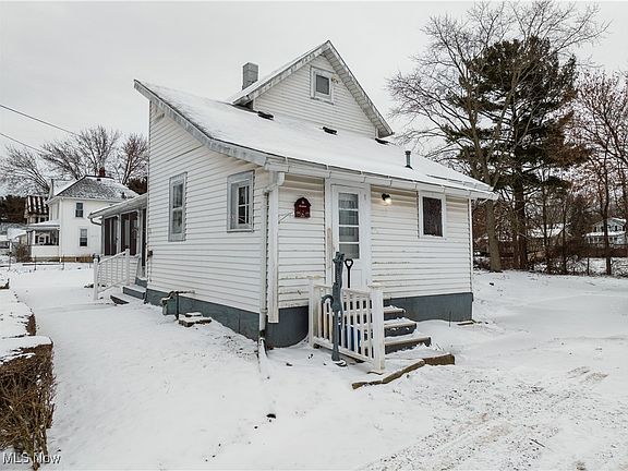 4th image of 1218 Myers Ave