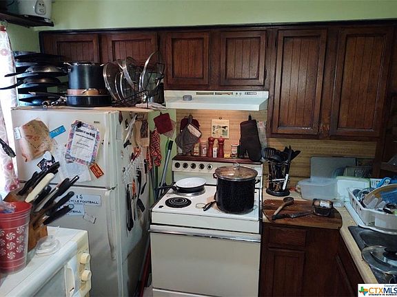 3rd image of 421 W San Antonio St APT I3