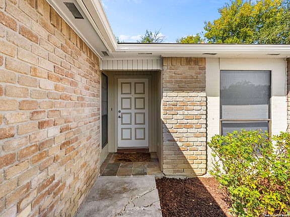 4th image of 12039 Woodsrim Street