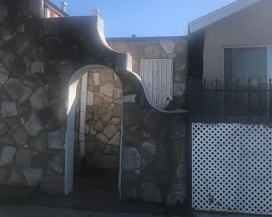 3rd image of 1848 S Longwood Ave