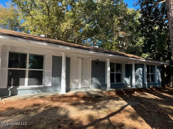 1106 Greenbriar St, Jackson, MS 39211