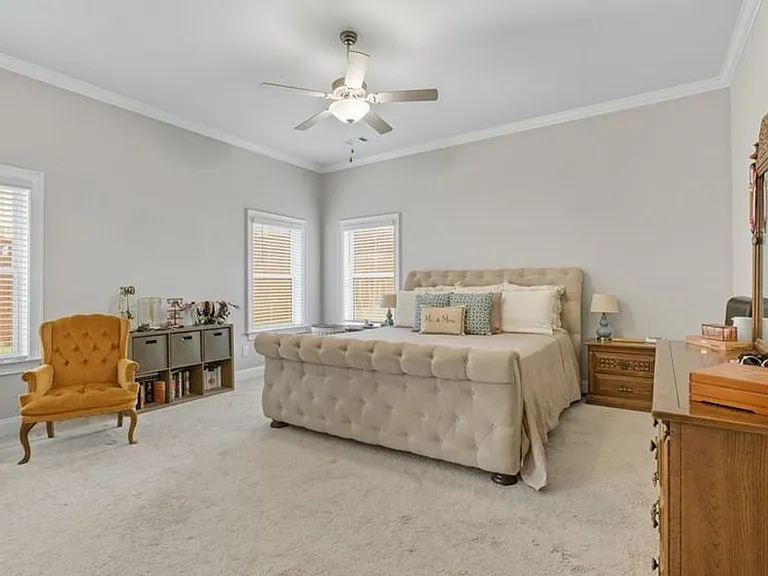 1854 Waterfall Rd — Photo 15
