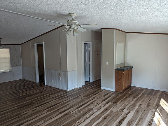 5th image of 202 Apache Dr