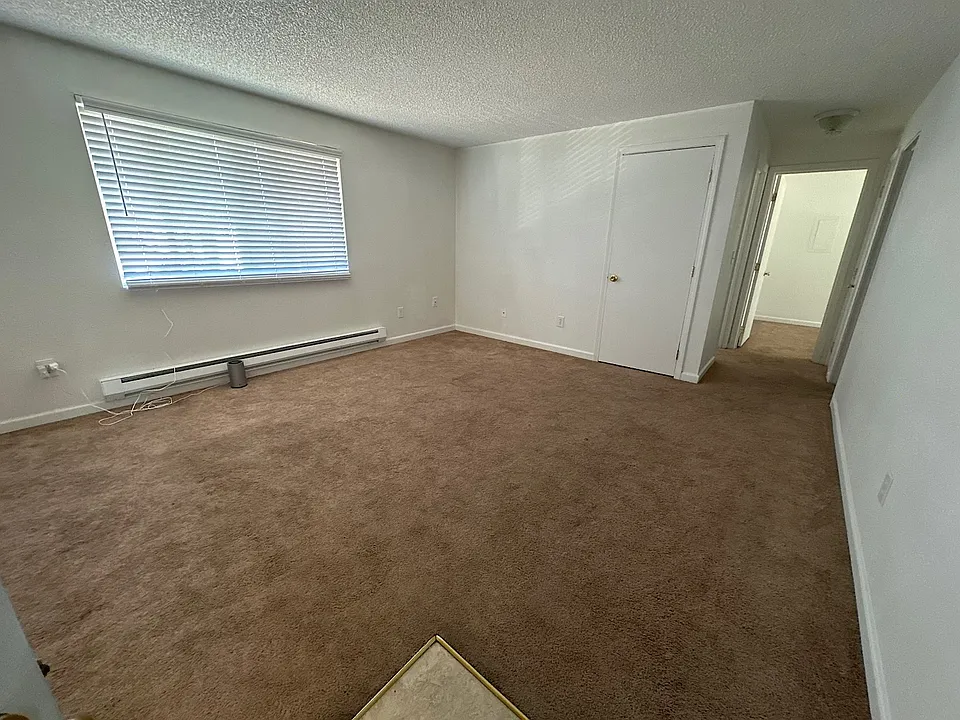 2260 I St NE #3