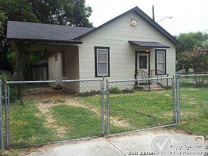 3rd image of 3034 Morales St