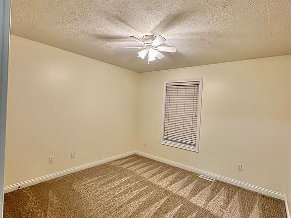 5th image of 305 Vineland Place Dr