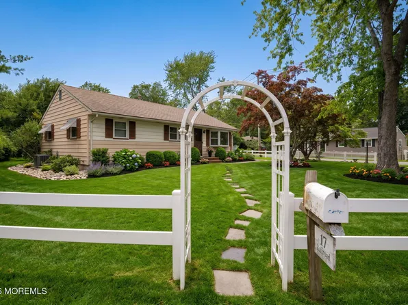 17 Railroad Avenue, Beachwood, NJ 08722