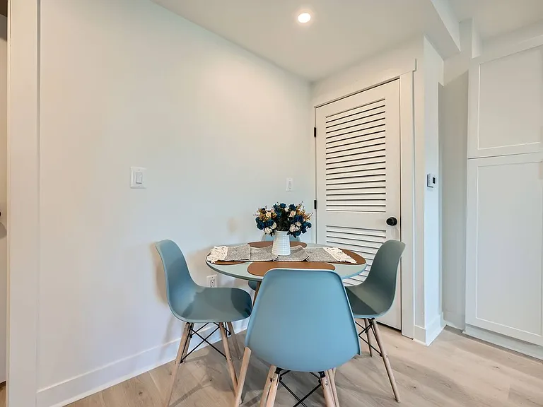 731 S Ann St #3 — Photo 5