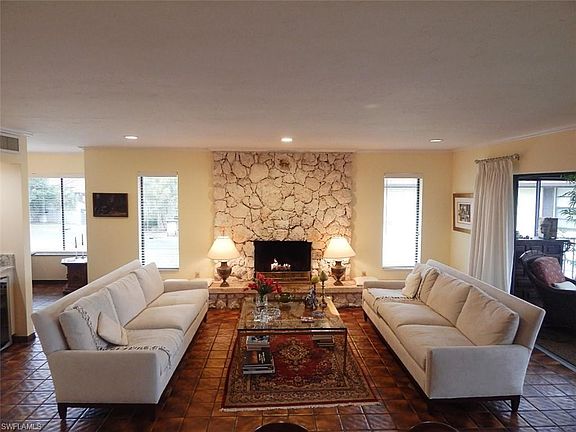2nd image of 300 Misty Pines Cir #C-201