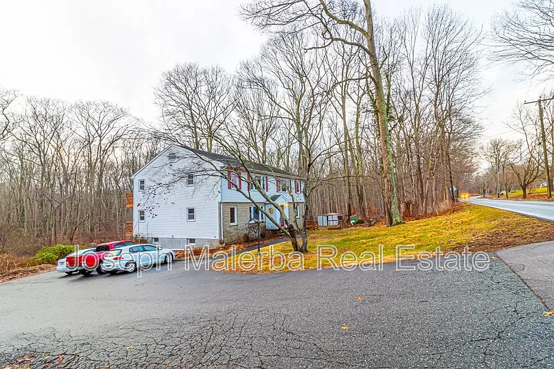 Building Photo - 405 Noank Ledyard Rd #2