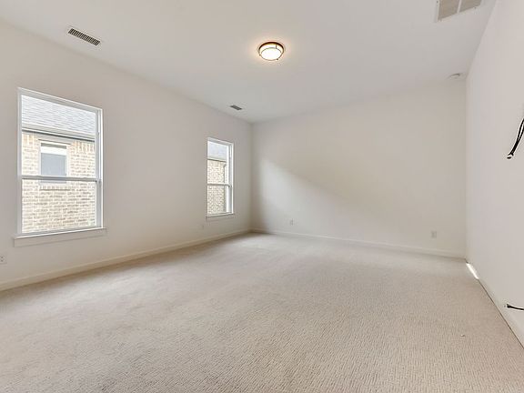 4th image of 442 Bassett Hall Rd
