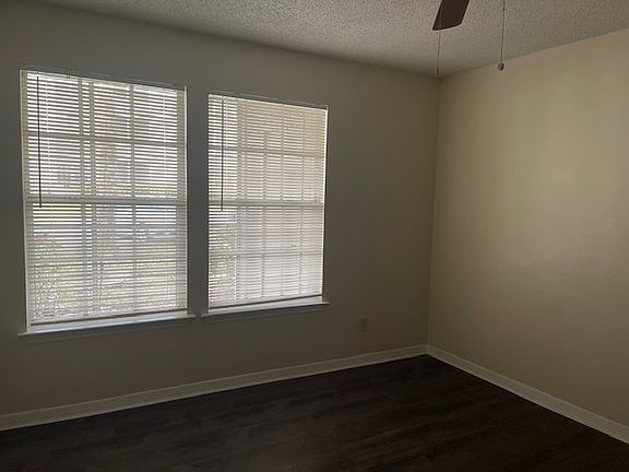 5th image of 6148 Westgate Dr APT 104