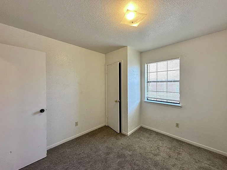 408 Alpine St — Photo 9