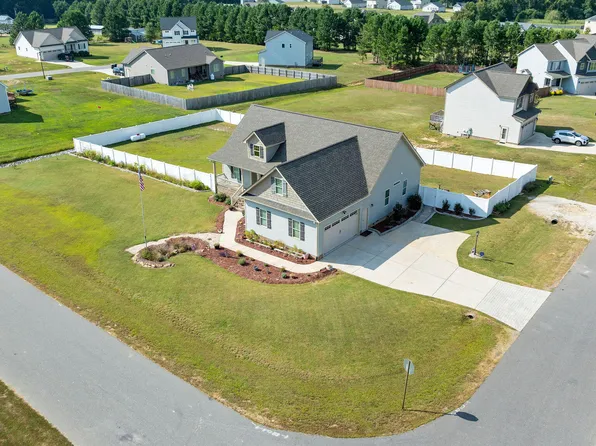 17 Cloverfield Court, Princeton, NC 27569