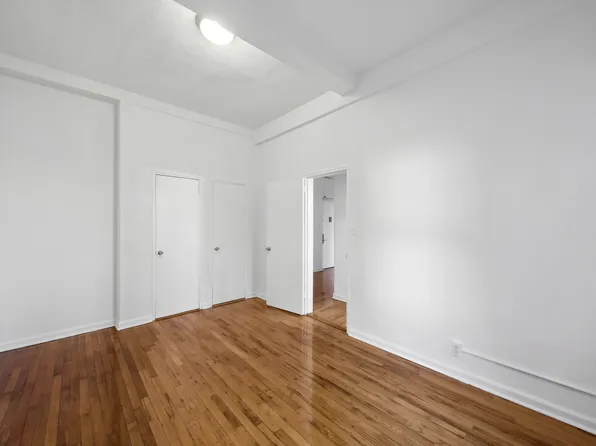 1995 Sedgewick Avenue image 5 of 10