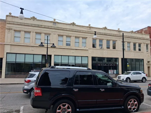 610 Broadway APT 28, Lorain, OH 44052