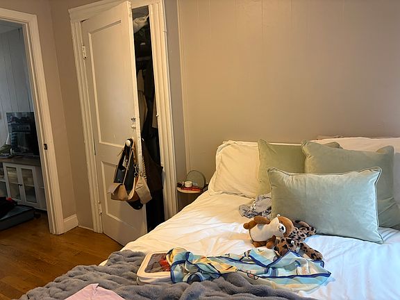 5th image of 10 Wiget St APT 4