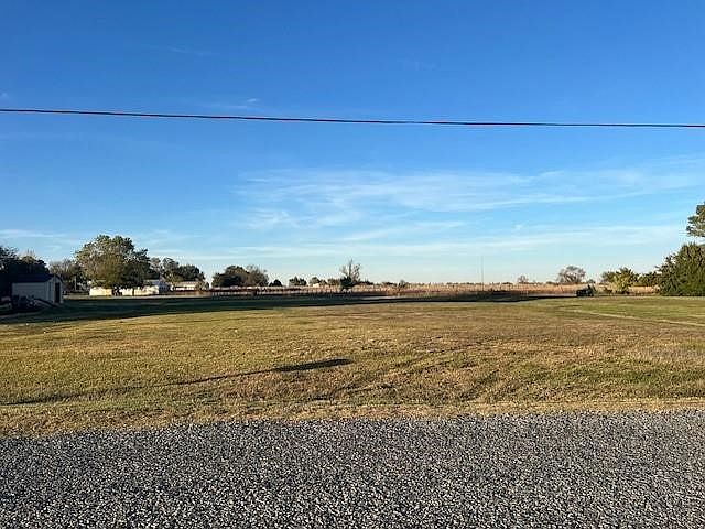 1st image of 2 Crow Rd